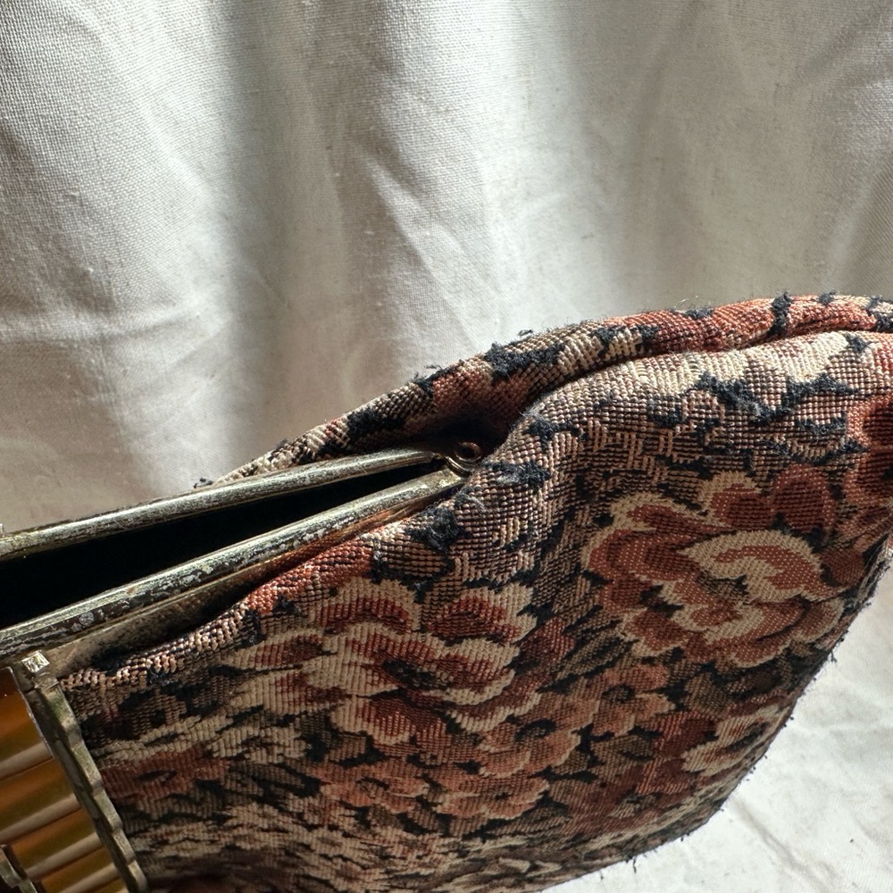 Vintage VTG Floral Tapestry Clutch with Chain Strap - Picture 10 of 15